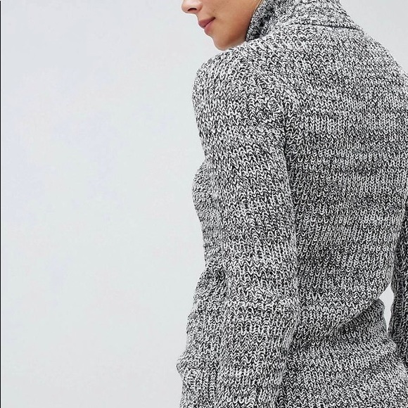 Warm winter sweater. Like new. Worn once. - Picture 3 of 5